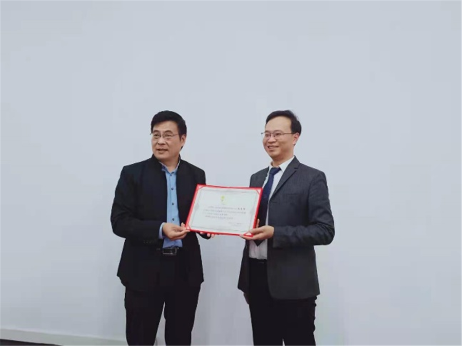 C:\Users\zhaobingbing\Desktop\微信推文\校企合作\5.png